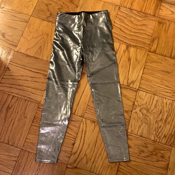 Heroine Sport Pants - Heroine sport silver leggings. Size medium.